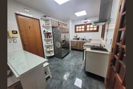 Casa à venda com 3 quartos, 171m² em Vila Mascote, São Paulo
