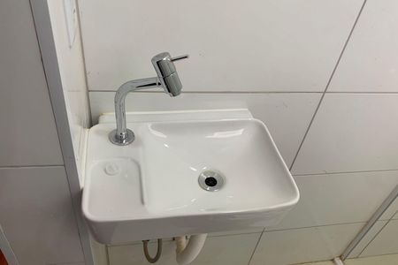 Apartamento para alugar com 75m², 2 quartos e 1 vaga Apartamento para alugar com 75m², 2 quartos e 1 vagaBanheiro da Suíte