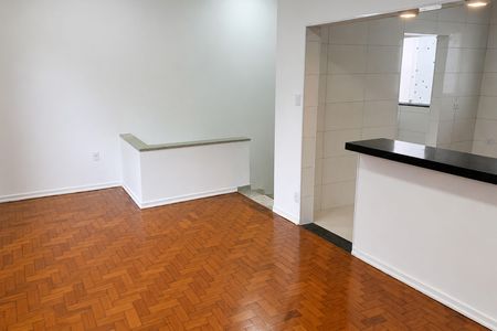 Sala de apartamento para alugar com 2 quartos, 75m² em Embaré, Santos