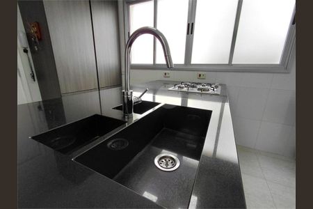 Apartamento à venda com 157m², 4 quartos e 3 vagas