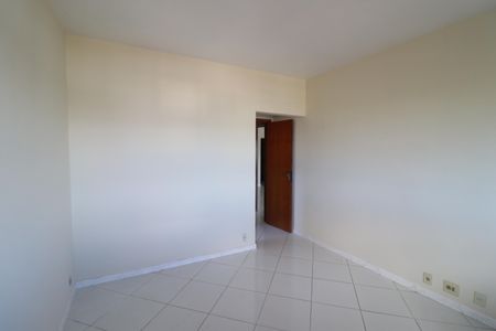 Suíte de apartamento para alugar com 2 quartos, 110m² em Jardim Guanabara, Rio de Janeiro