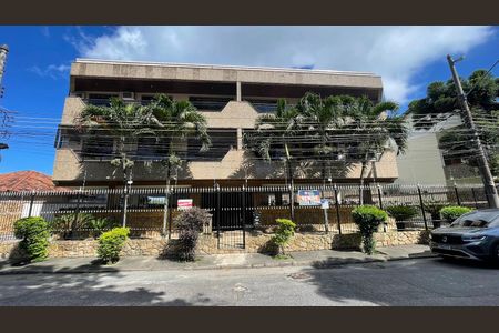 Apartamento para alugar com 110m², 2 quartos e 2 vagas Apartamento para alugar com 110m², 2 quartos e 2 vagasFachada