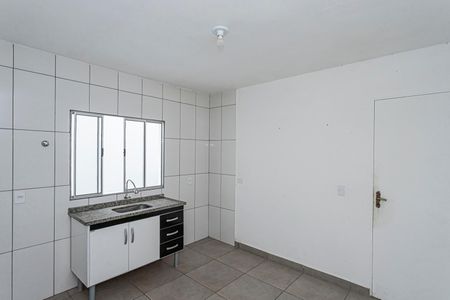 Cozinha de casa para alugar com 1 quarto, 35m² em Sítio Botuquara, São Paulo