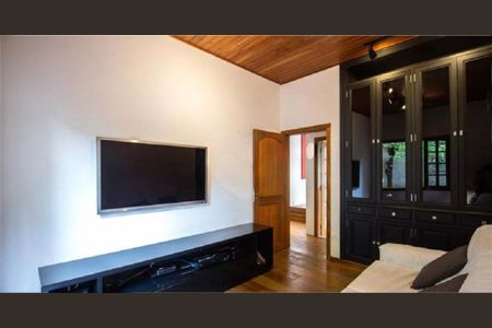 Casa à venda com 4 quartos, 507m² em Bela Aliança, São Paulo