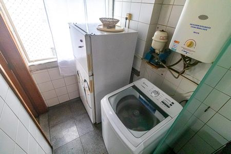 Apartamento à venda com 256m², 5 quartos e 2 vagas Apartamento à venda com 256m², 5 quartos e 2 vagasÁrea de serviço