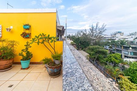 Apartamento à venda com 256m², 5 quartos e 2 vagas Apartamento à venda com 256m², 5 quartos e 2 vagasÁrea externa