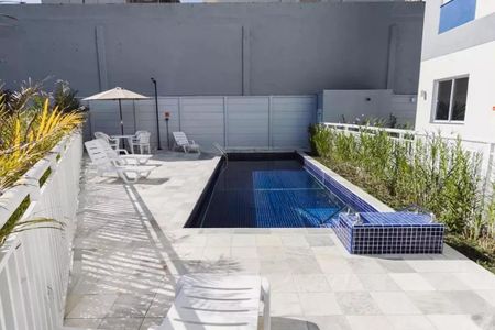 Apartamento para alugar com 37m², 2 quartos e sem vagaÁrea comum - Piscina