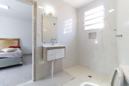 Casa à venda com 200m², 3 quartos e 2 vagas Casa à venda com 200m², 3 quartos e 2 vagasBanheiro da Suíte