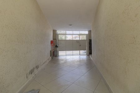 Casa à venda com 200m², 3 quartos e 2 vagas Casa à venda com 200m², 3 quartos e 2 vagasGaragem