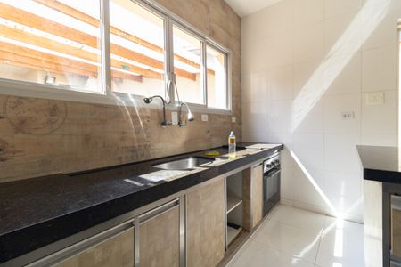 Casa à venda com 200m², 3 quartos e 2 vagas Casa à venda com 200m², 3 quartos e 2 vagasCozinha