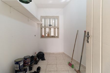 Casa à venda com 200m², 3 quartos e 2 vagas Casa à venda com 200m², 3 quartos e 2 vagasQuarto de Serviço