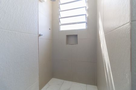 Casa à venda com 200m², 3 quartos e 2 vagas Casa à venda com 200m², 3 quartos e 2 vagasBanheiro Social