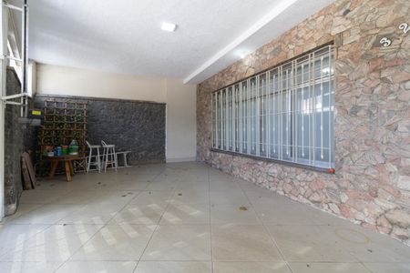 Casa à venda com 200m², 3 quartos e 2 vagas Casa à venda com 200m², 3 quartos e 2 vagasGaragem
