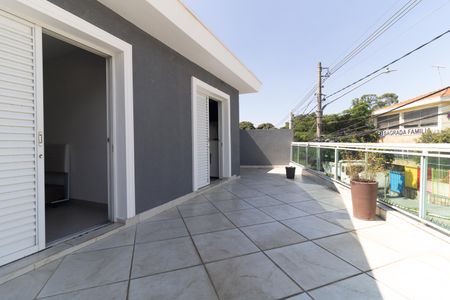 Casa à venda com 200m², 3 quartos e 2 vagas Casa à venda com 200m², 3 quartos e 2 vagasVaranda da Suíte e do Quarto 2