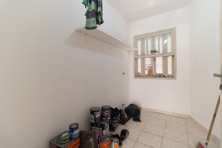 Casa à venda com 200m², 3 quartos e 2 vagas Casa à venda com 200m², 3 quartos e 2 vagasQuarto de Serviço