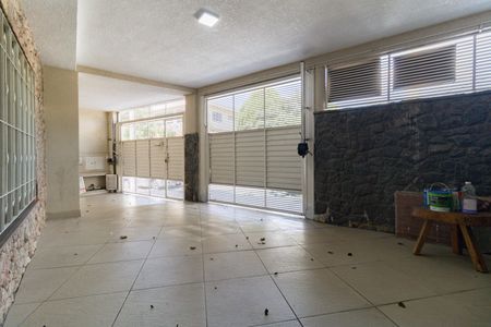 Casa à venda com 200m², 3 quartos e 2 vagas Casa à venda com 200m², 3 quartos e 2 vagasGaragem