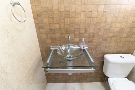 Casa à venda com 200m², 3 quartos e 2 vagas Casa à venda com 200m², 3 quartos e 2 vagasLavabo