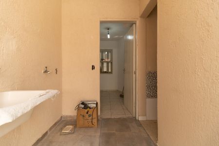 Casa à venda com 200m², 3 quartos e 2 vagas Casa à venda com 200m², 3 quartos e 2 vagasLavanderia