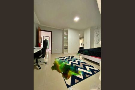 Casa de condomínio à venda com 738m², 4 quartos e 6 vagasFoto 12