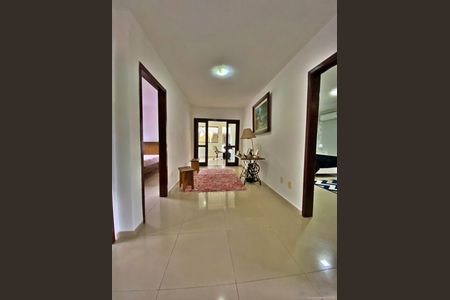 Casa de condomínio à venda com 738m², 4 quartos e 6 vagasFoto 06