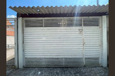 Casa para alugar com 125m², 2 quartos e 1 vaga Casa para alugar com 125m², 2 quartos e 1 vagaFachada