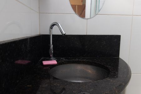 Banheiro de apartamento para alugar com 1 quarto, 23m² em Centro Histórico, Porto Alegre