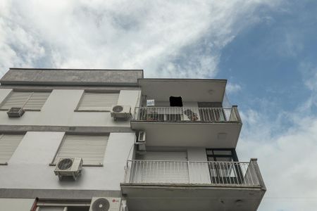 Apartamento para alugar com 71m², 2 quartos e 1 vagaFachada