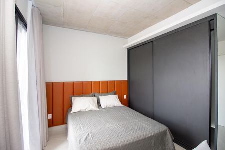 Studio para alugar com 35m², 1 quarto e 1 vaga Studio para alugar com 35m², 1 quarto e 1 vagaQuarto