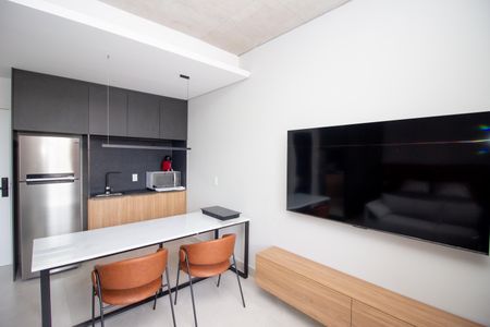 Studio para alugar com 35m², 1 quarto e 1 vaga Studio para alugar com 35m², 1 quarto e 1 vagaSala