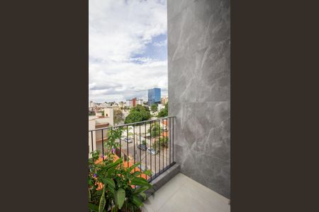 Studio para alugar com 35m², 1 quarto e 1 vaga Studio para alugar com 35m², 1 quarto e 1 vagaVaranda