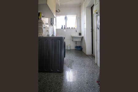 Apartamento à venda com 200m², 3 quartos e 4 vagas Apartamento à venda com 200m², 3 quartos e 4 vagasÁrea de Serviço