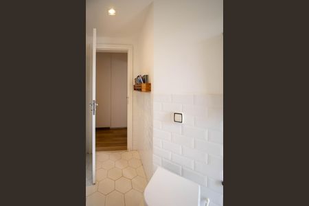 Apartamento à venda com 200m², 3 quartos e 4 vagas Apartamento à venda com 200m², 3 quartos e 4 vagasBanheiro Suíte 3