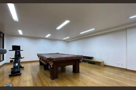 Apartamento à venda com 200m², 3 quartos e 4 vagas Apartamento à venda com 200m², 3 quartos e 4 vagasSalão de jogos