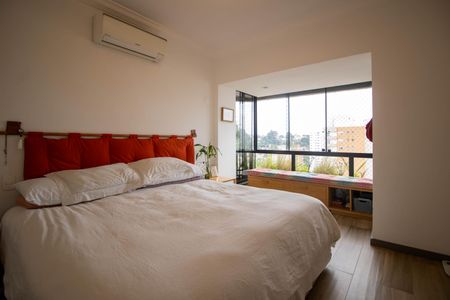 Apartamento à venda com 200m², 3 quartos e 4 vagas Apartamento à venda com 200m², 3 quartos e 4 vagasSuíte 2