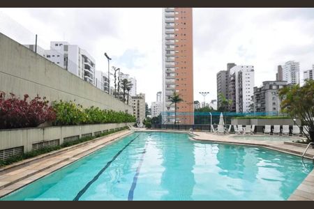 Apartamento à venda com 200m², 3 quartos e 4 vagas Apartamento à venda com 200m², 3 quartos e 4 vagasPiscina