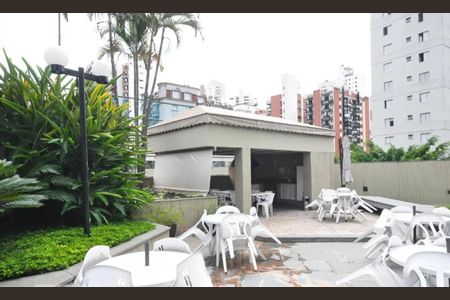 Apartamento à venda com 200m², 3 quartos e 4 vagas Apartamento à venda com 200m², 3 quartos e 4 vagasChurrasqueira