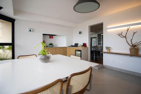 Apartamento à venda com 200m², 3 quartos e 4 vagas Apartamento à venda com 200m², 3 quartos e 4 vagasSala de Jantar