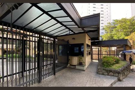 Apartamento à venda com 200m², 3 quartos e 4 vagas Apartamento à venda com 200m², 3 quartos e 4 vagasPortaria