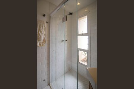 Apartamento à venda com 200m², 3 quartos e 4 vagas Apartamento à venda com 200m², 3 quartos e 4 vagasBanheiro Suíte 3