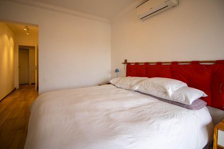 Apartamento à venda com 200m², 3 quartos e 4 vagas Apartamento à venda com 200m², 3 quartos e 4 vagasSuíte 2