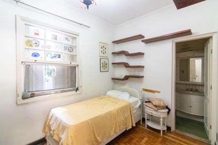 Casa para alugar com 500m², 4 quartos e 6 vagas Casa para alugar com 500m², 4 quartos e 6 vagasSuíte 2