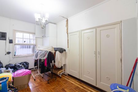 Casa para alugar com 500m², 4 quartos e 6 vagas Casa para alugar com 500m², 4 quartos e 6 vagasQuarto 1