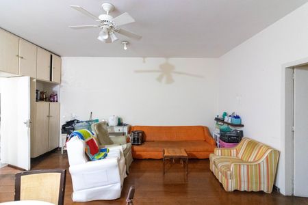 Casa para alugar com 500m², 4 quartos e 6 vagas Casa para alugar com 500m², 4 quartos e 6 vagasSala 2