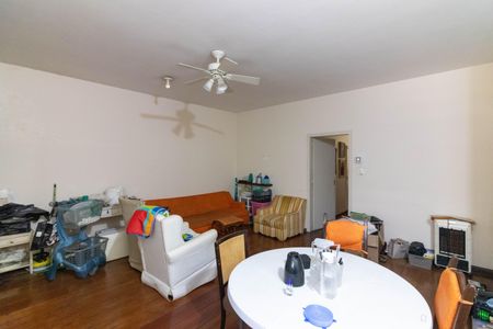 Casa para alugar com 500m², 4 quartos e 6 vagas Casa para alugar com 500m², 4 quartos e 6 vagasSala 2