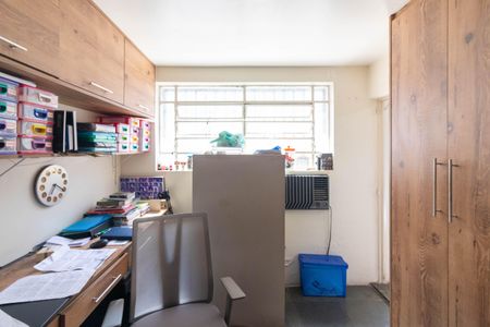 Casa para alugar com 500m², 4 quartos e 6 vagas Casa para alugar com 500m², 4 quartos e 6 vagasEscritório