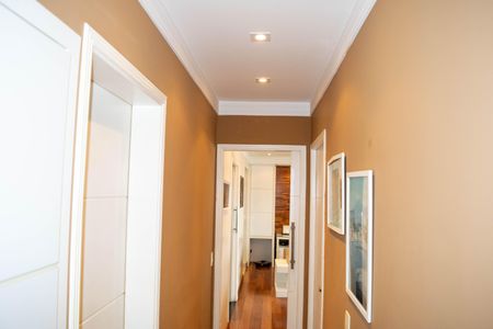 Apartamento à venda com 130m², 3 quartos e 2 vagasCorredor