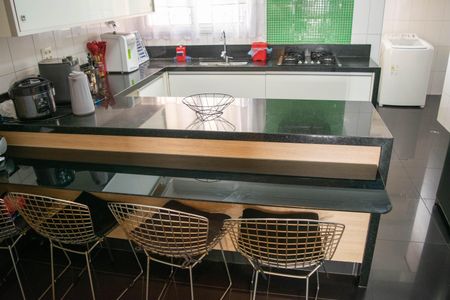 Apartamento à venda com 130m², 3 quartos e 2 vagasCozinha