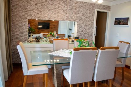 Apartamento à venda com 130m², 3 quartos e 2 vagasSala