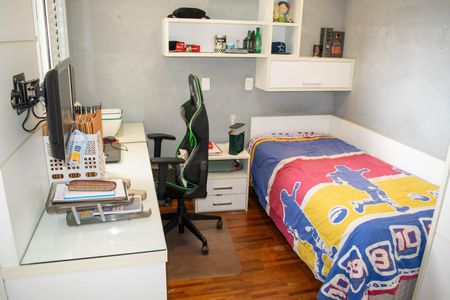 Apartamento à venda com 130m², 3 quartos e 2 vagasQuarto