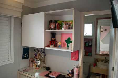 Apartamento à venda com 130m², 3 quartos e 2 vagasSuíte 2